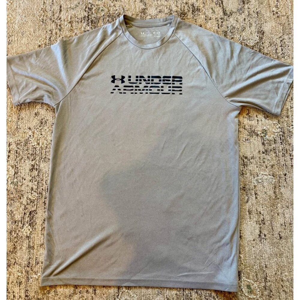Under Armour Men’s Top Size Medium Grey